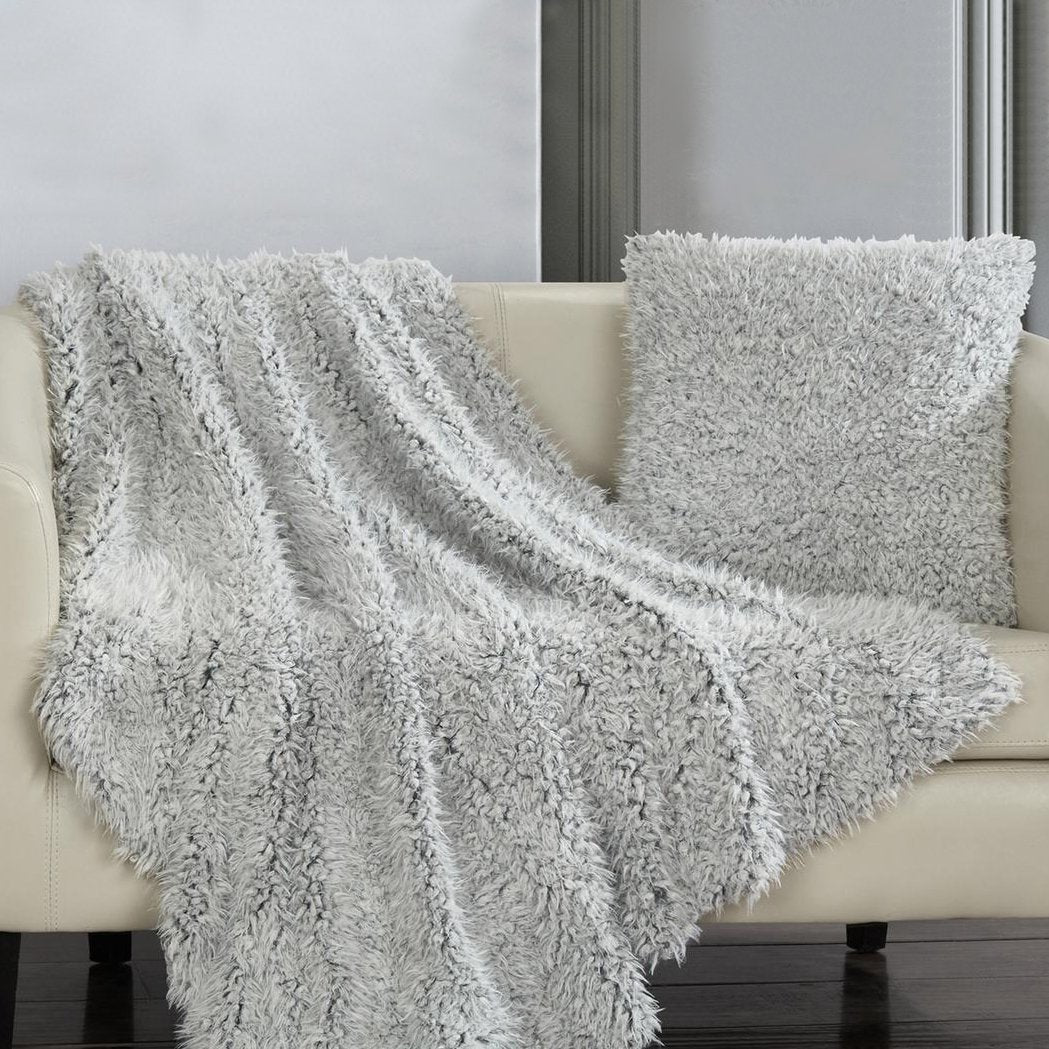 Plush Throw Blanket and Pillow Set / Gray
