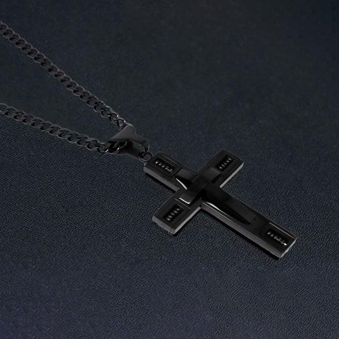 Men&#39;s Cross Necklaces in Stainless Steel / Black