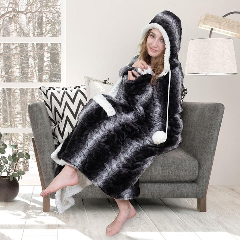 Women&#39;s Chic Home Sherpa-Lined Hoodie Robe / Charcoal
