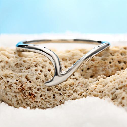 Malibu Beach Curved Wave Abstract Ring / 6