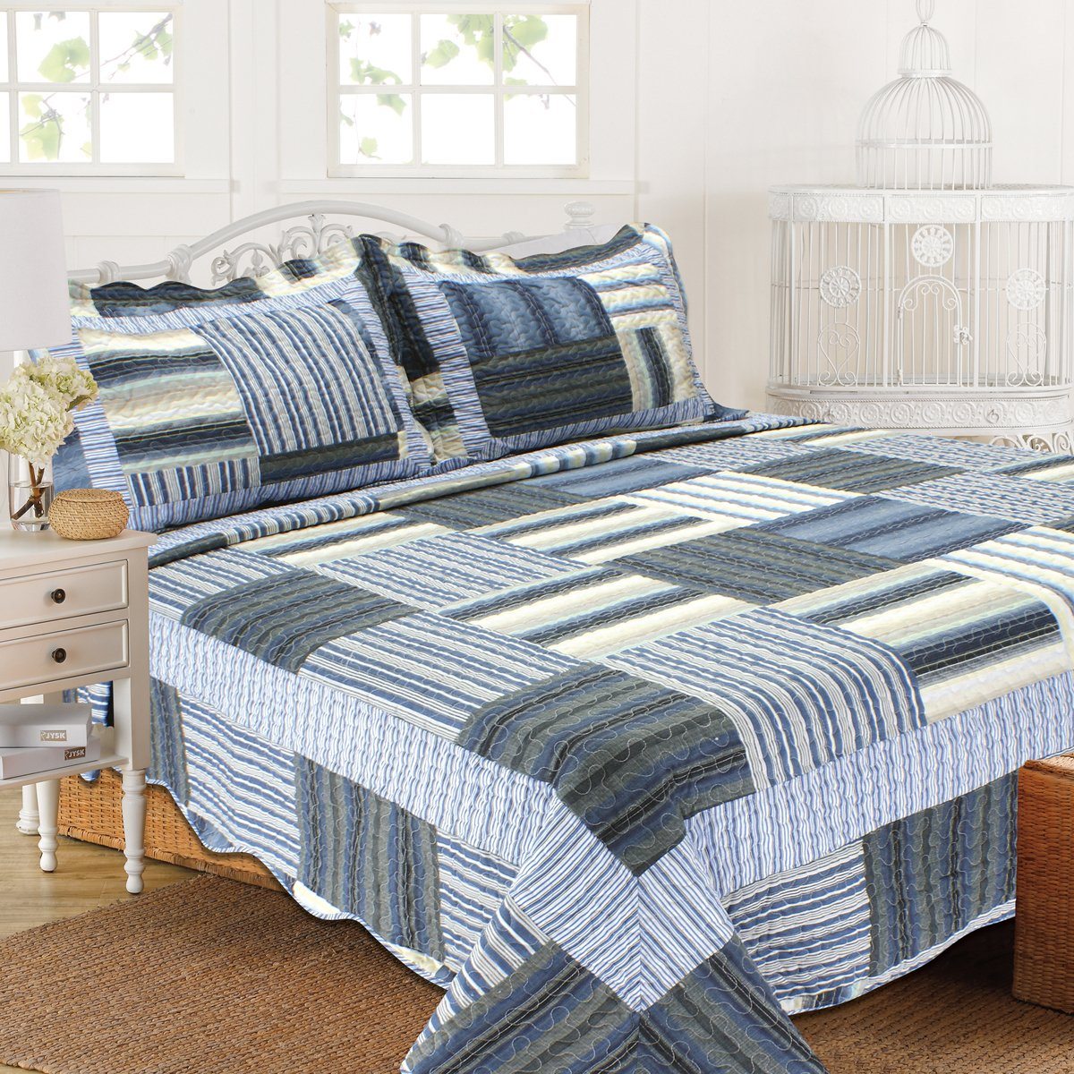 Tradition Premium Printed Reversible Quilt Sets / Blue / Full/Queen