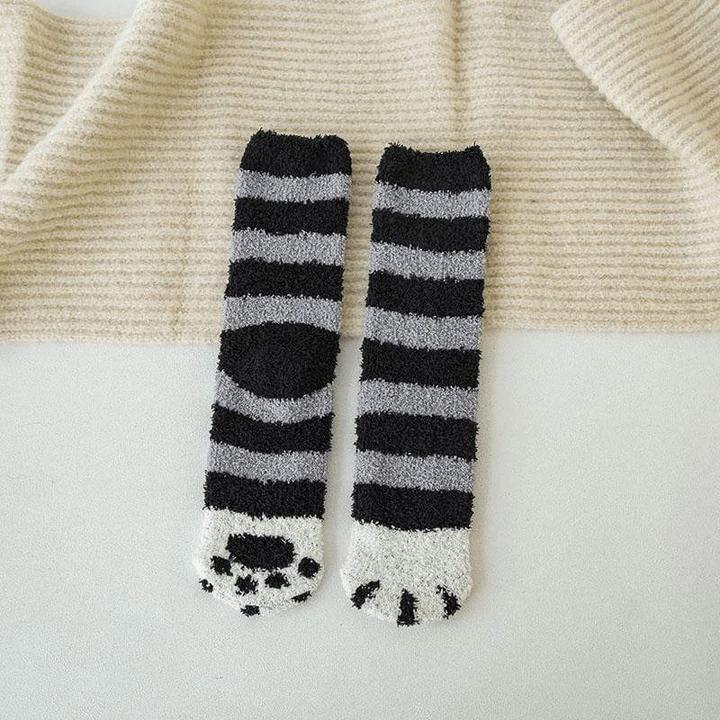 Women&#39;s 3-Pack: Autumn and Winter Cat Claws Socks / Black Bar