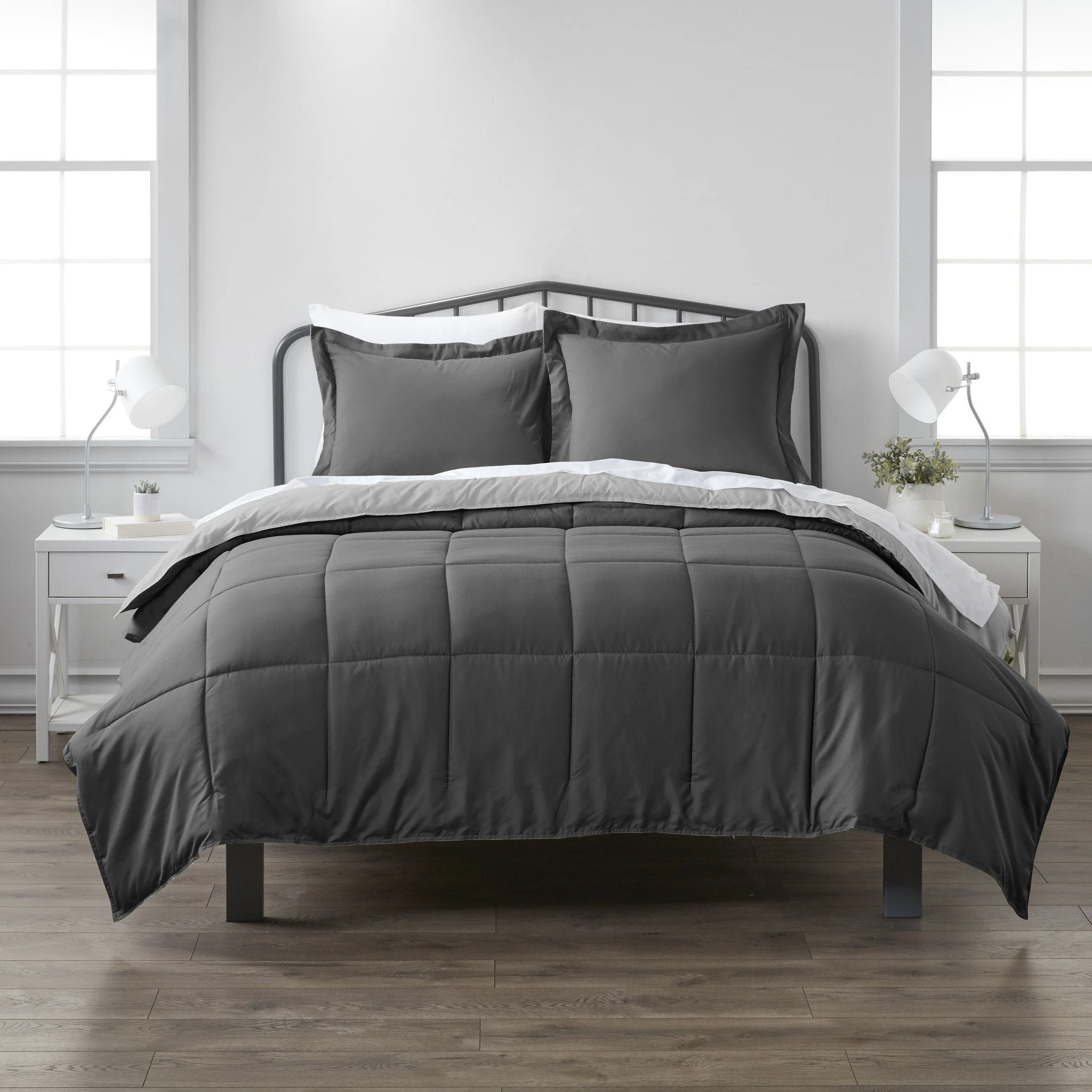 Reversible Down Alternative Comforter / Gray/Light Gray / Full/Queen